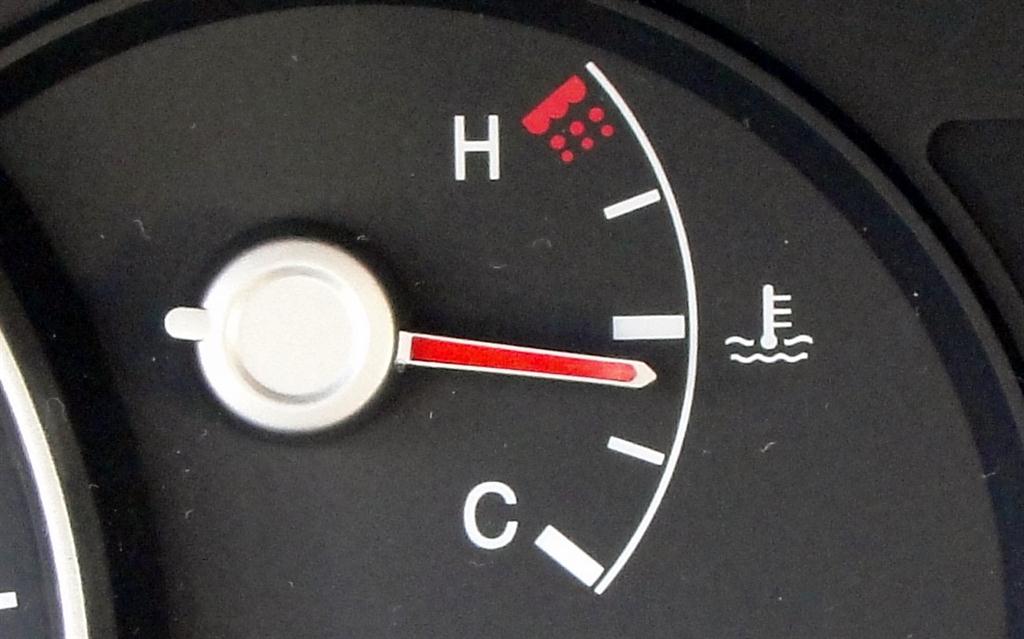 Grijati auto u mjestu ili ne - temperatura motora